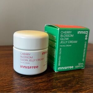 InnIsFree Cherry Blossom Glow Jelly Cream